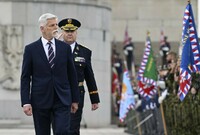 Na různých místech po ČR si dnes lidé připomenou 79. výročí konce druhé světové války, prezident jmenuje nové generály